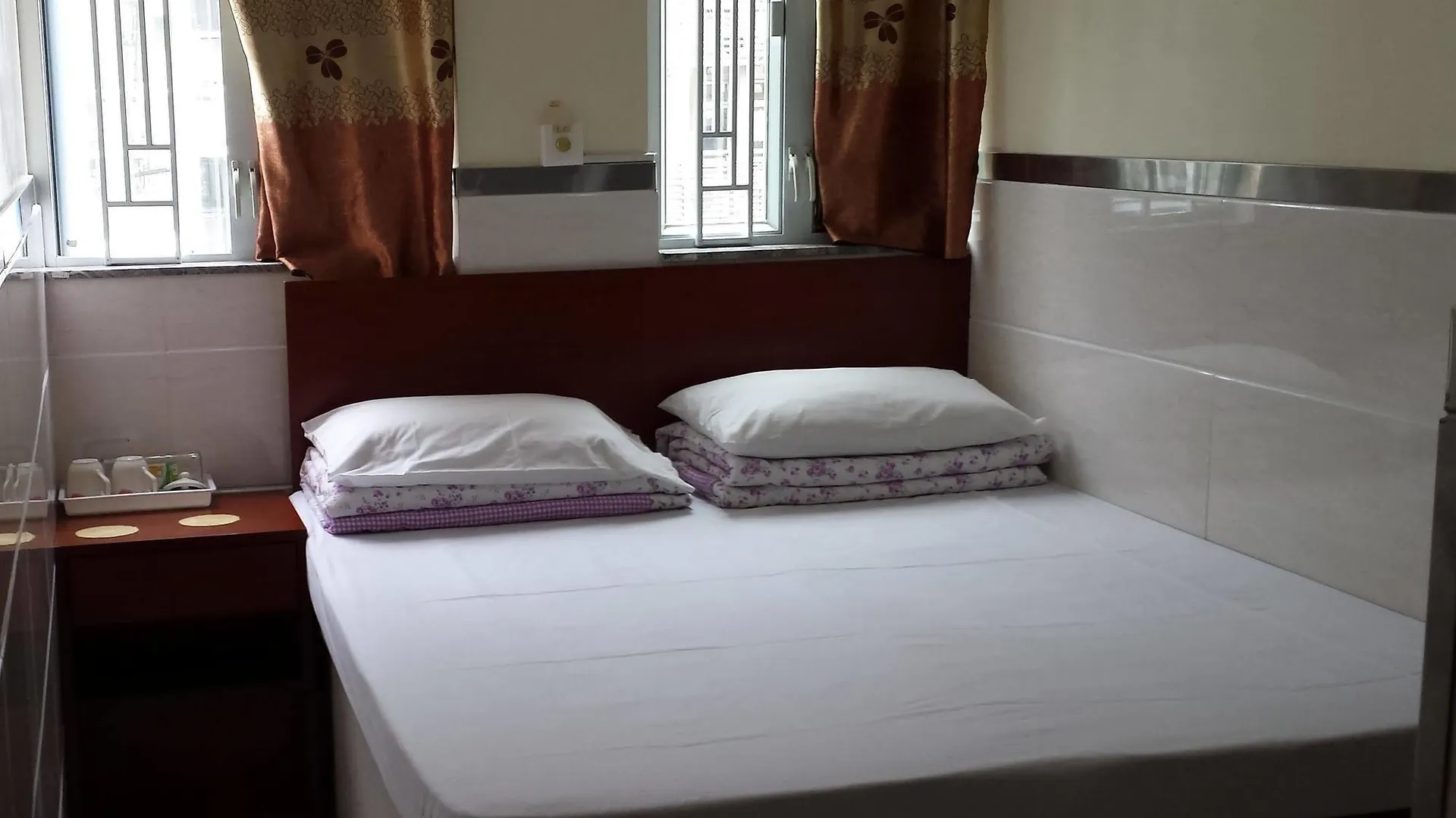 Guest house E-Dragon Hotel 一龙酒店 Hong Kong China